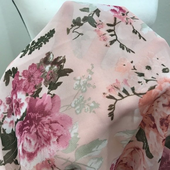 No boundaries women’s size L/G floral sheer tank - Picture 5 of 5